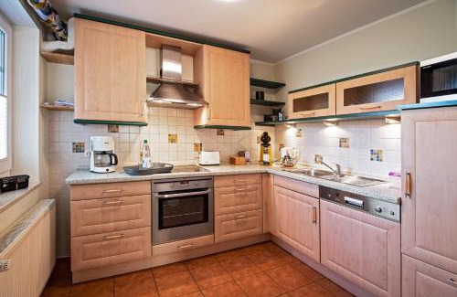 Westerstede Apartment | Oceanfront Retreat: Ferienwohnung Reddemann, Rated 9.6/10