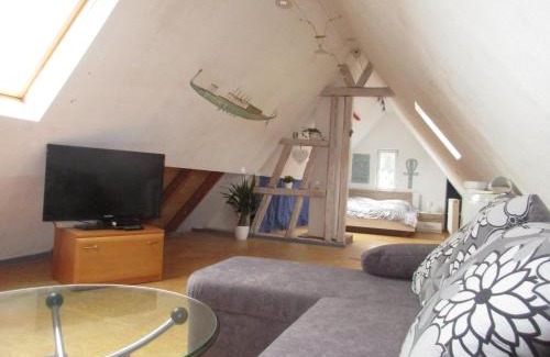 Pfeffingen Apartment | Pet-Friendly Ferienwohnung Regina with Oceanfront Views
