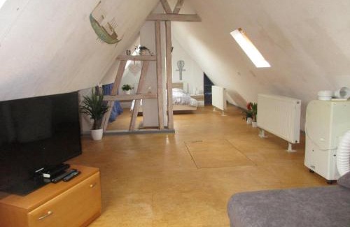 Pfeffingen Apartment | Pet-Friendly Ferienwohnung Regina with Oceanfront Views