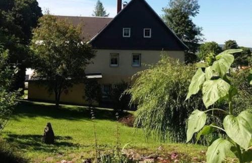 Seiffen Apartment | Child-Friendly Ferienwohnung Reinhardt in Steinhübel - 9.2/10