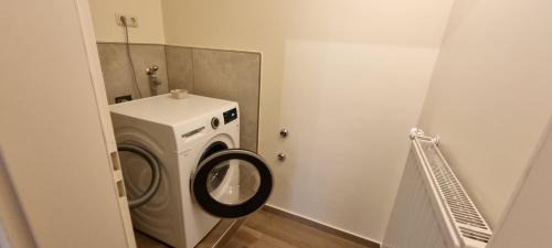 Oberthulba Apartment | Family-Friendly Ferienwohnung Rhöner Land with 9.5/10 Rating