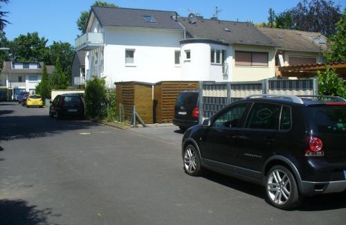 Flittard Apartment | Top-Rated Ferienwohnung Rheinaue with Breakfast & Family Features