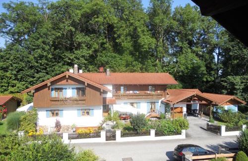 Bad Feilnbach Apartment | Oceanfront Retreat: Ferienwohnung Riepertinger Awaits You