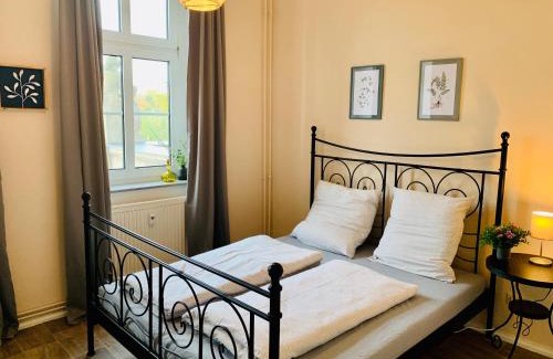 Mitte Apartment | Central Ferienwohnung Roßplatz - 3 Rooms for Families