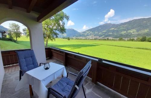 Holdernach Apartment | Family-Friendly Ferienwohnung Rose with Great Guest Reviews