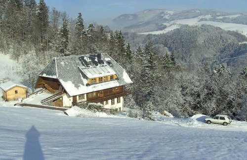 Sankt Peter Apartment | Cozy "Rosenhalde" Apartment with Balcony & Breakfast Included