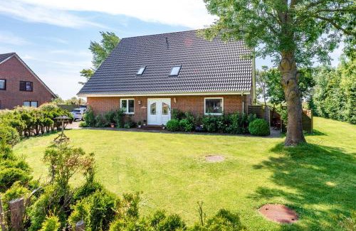 Dagebuell Apartment | Discover Family-Friendly Comfort at Rote Koje Hotel