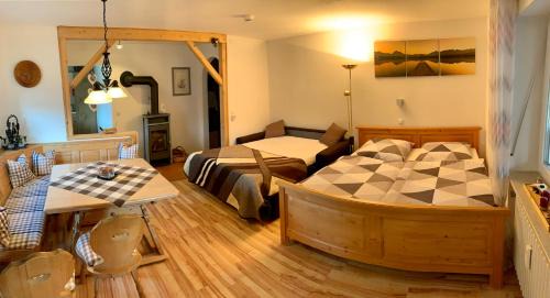 Lechbruck Apartment | Family-Friendly Retreat at Ferienwohnung Ruhepol - Rated 8.8