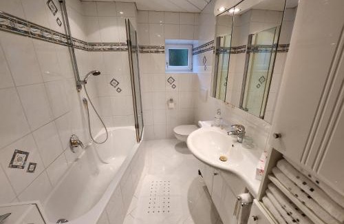 Kitzbuehel Apartment | Discover Ferienwohnung Söllner: Oceanfront Bliss, 10/10 Rated