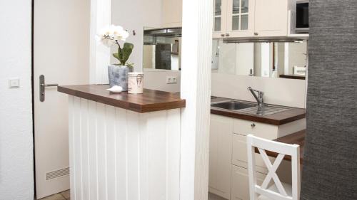 Ittendorf Apartment | Discover Ferienwohnung Süßkirsche - Pet and Child Friendly