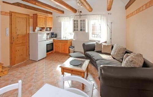 Muritz Apartment | Welcoming Ferienwohnung Sdmritz: Perfect for Families & Pets