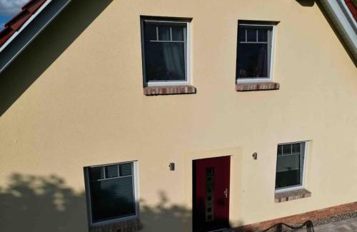 Stolpe Apartment | Discover Ferienwohnung Schlossblick: Ideal for Families