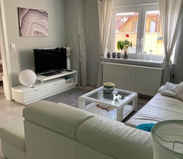 Schonebeck Apartment | Pet-Friendly Retreat at Ferienwohnung Sarah for Families