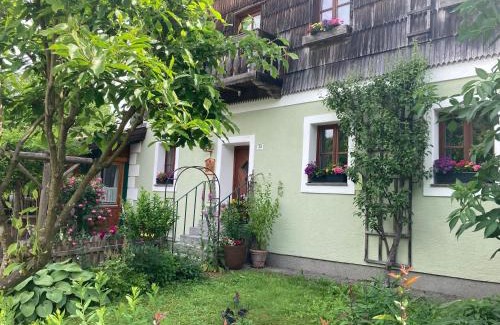 Wernstein am Inn Apartment | Outstanding Schreiner Hotel: Family-Friendly Retreat
