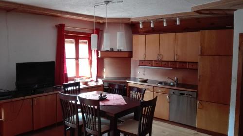 Wernstein am Inn Apartment | Outstanding Schreiner Hotel: Family-Friendly Retreat