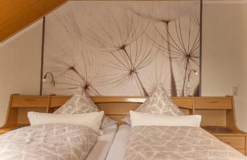 Moosbach Apartment | Family-Friendly Ferienwohnung Schieder with 9.5/10 Rating