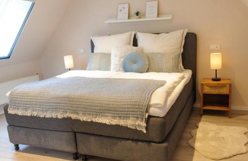 Suesel Apartment | Unwind at Ferienwohnung Schlafgemach - 10/10 Guest Rated Retreat
