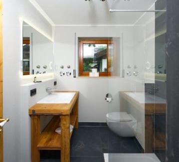 Hopfen am See Apartment | Pet-Friendly Ferienwohnung Schloßblick with 9.2/10 Rating