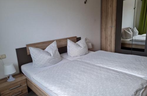 Burgk Apartment | Beautiful Ferienwohnung Schloss Burgk: Pet-Friendly Retreat