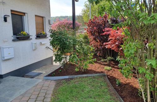 Bad Breisig Apartment | Pet-Friendly Ferienwohnung Schlossblick with Ocean Views