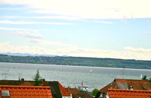 Hagnau Apartment | Pet-Friendly Ferienwohnung Schmid with Great Guest Ratings
