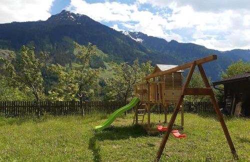 Brandberg Apartment | Top-Rated Family Retreat at Ferienwohnung - Schmirnerhof