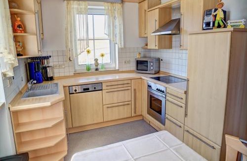Schmidham Apartment | Pet-Friendly Ferienwohnung Schneider with Breakfast Included