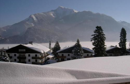 St. Gilgen Apartment | Relax at Ferienwohnung Schossleitner by Wolfgangsee - 4 Stars