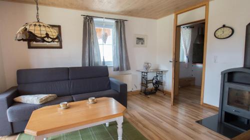 Plankenfels Apartment | Family-Friendly Ferienwohnung Schultheiss with High Ratings