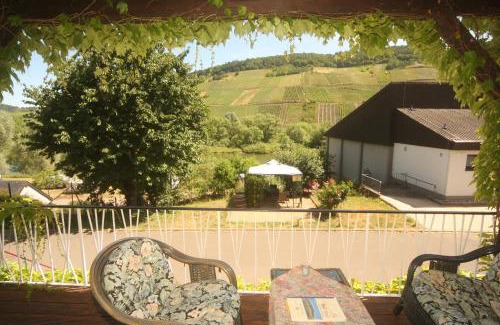 Reil Apartment | Cozy Ferienwohnung „Schwalbennest“ in Reil/Mosel