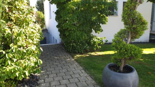 Singen Apartment | Oceanfront Getaway at Ferienwohnung Schwartz – Rated 9.1/10