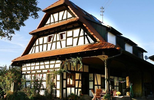 Neuried Apartment | Cozy Schwarzwaldblick Apartment with Family-Friendly Amenities