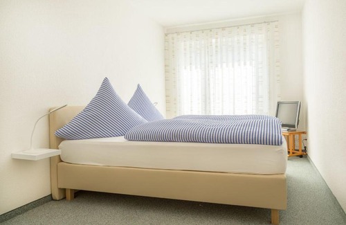 Langenargen Apartment | Cozy Ferienwohnung Schwedi: Your Perfect Getaway