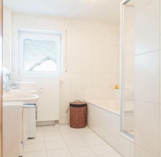 Langenargen Apartment | Cozy Ferienwohnung Schwedi: Your Perfect Getaway