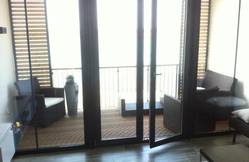 Zwenkau Apartment | Oceanfront Ferienwohnung Seeblick Zwenkau - Guest Rated 9/10