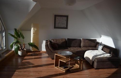 Brandsbek Apartment | Pet-Friendly Ferienwohnung Seefrieden with Oceanfront Views