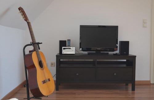 Brandsbek Apartment | Pet-Friendly Ferienwohnung Seefrieden with Oceanfront Views