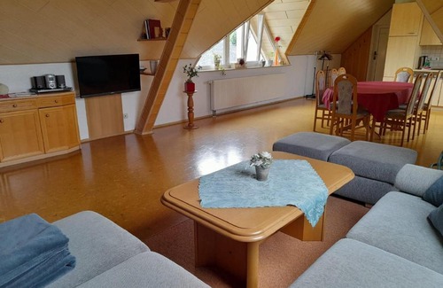 Geisa Apartment | Guest Rated 9.1: Family-Friendly Ferienwohnung Seeleshof