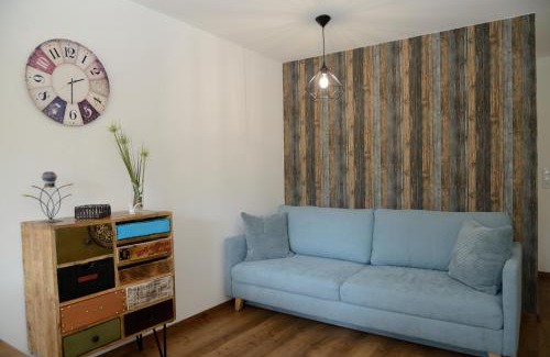 Frickenfelden Apartment | Seaside Comfort at Ferienwohnung Seenah - Rated 8.6/10