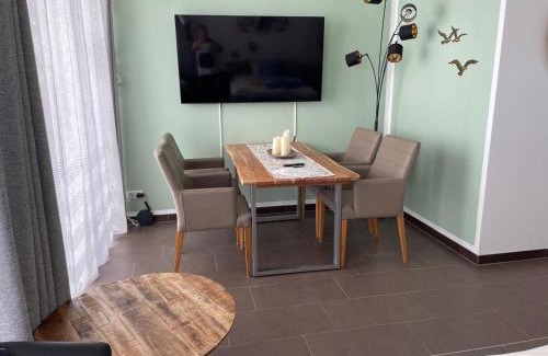 Mucheln Apartment | Inviting Ferienwohnung "Seeperle" with Oceanfront Views