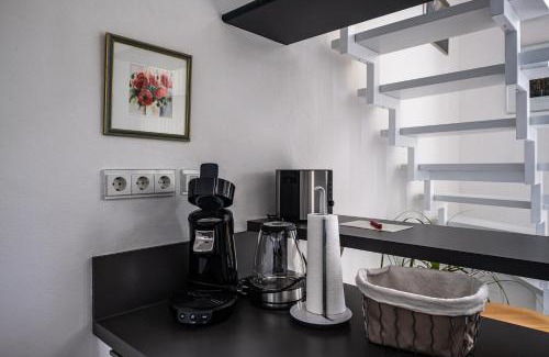 Petershausen-West Apartment | Cozy Ferienwohnung Seerhein with Oceanfront Views
