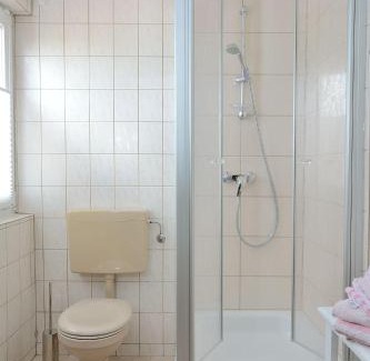 Kopendorf Apartment | Affordable Family Retreat at Ferienwohnung-Seerose