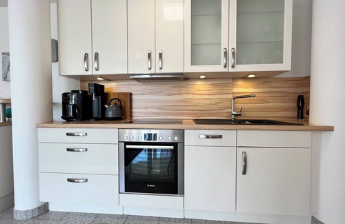 Ueberlingen Apartment | Lakeview Retreat: Ferienwohnung Seesicht in Überlingen-goldbach