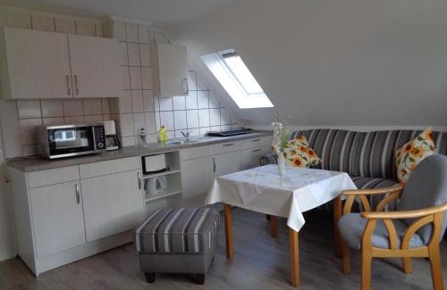 Westerholt Apartment | Welcoming Ferienwohnung Simmering: Family-Friendly Retreat