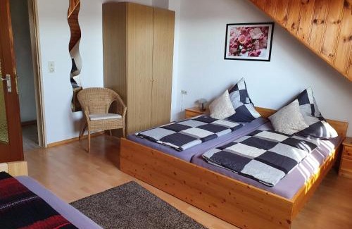 Diedorf Markt Apartment | Family-Friendly Ferienwohnung Sirch with Great Guest Ratings