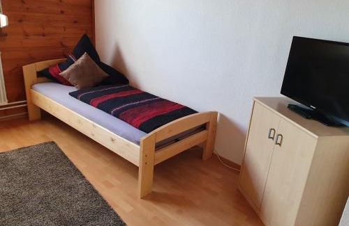 Diedorf Markt Apartment | Family-Friendly Ferienwohnung Sirch with Great Guest Ratings