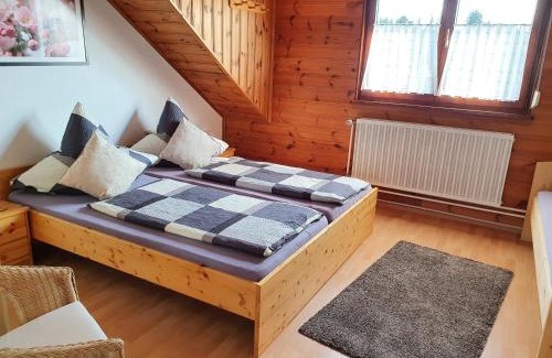 Diedorf Markt Apartment | Family-Friendly Ferienwohnung Sirch with Great Guest Ratings