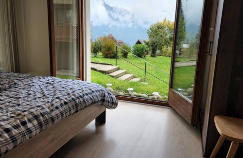 Ruetli Apartment | Pet-Friendly Ferienwohnung Solohike by Lake Vierwaldstätter