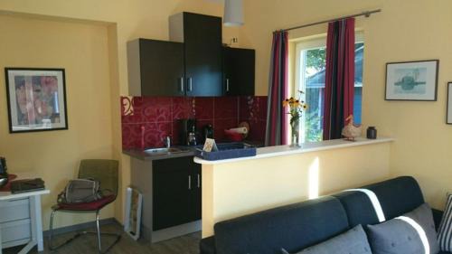 Wiefelstede Apartment | Top-Rated Ferienwohnung Sommerhus - Family-Friendly Escape