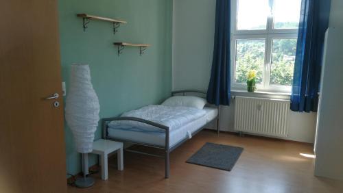 Burkhardtsdorf Apartment | Cozy Ferienwohnung Sonnenblick: Guest Rated 9/10 & Pet Friendly